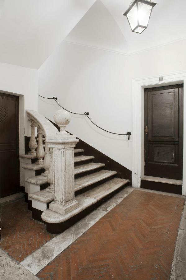 Santa Cecilia Apartment In Via Del Corso 罗马 外观 照片